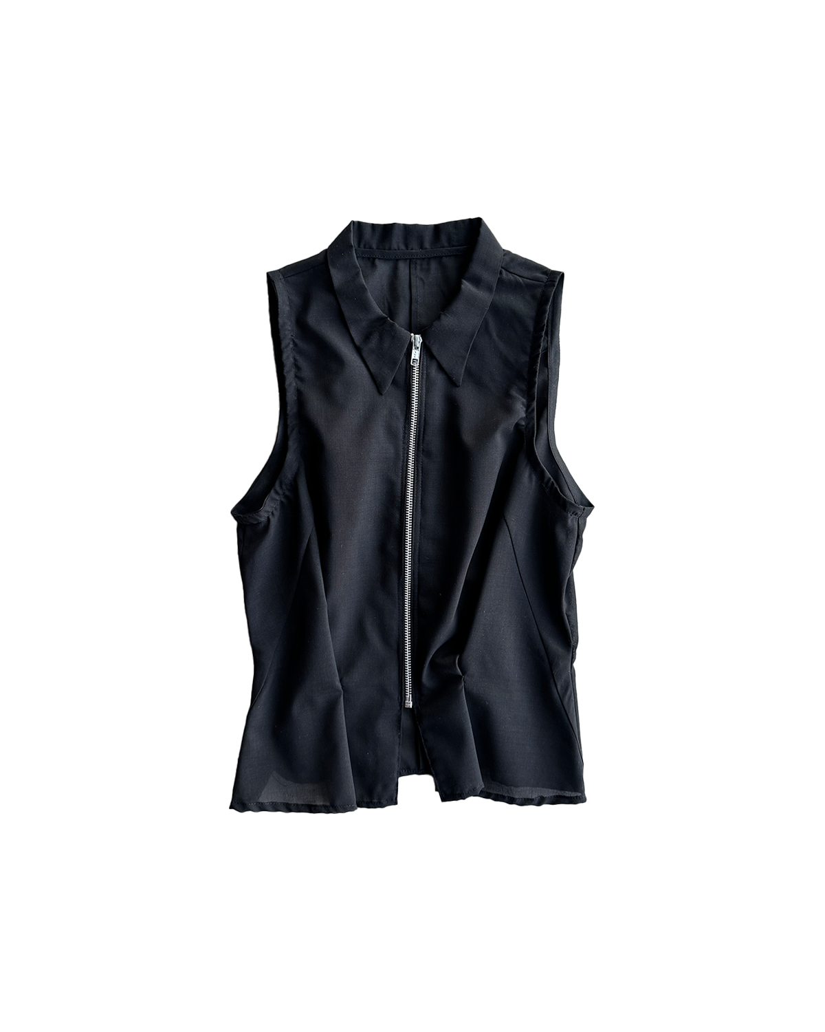 SLEEVELESS BLOUSE